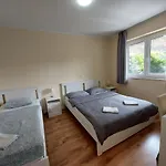 Pensión R41 - Tivoli Groundfloor 3*