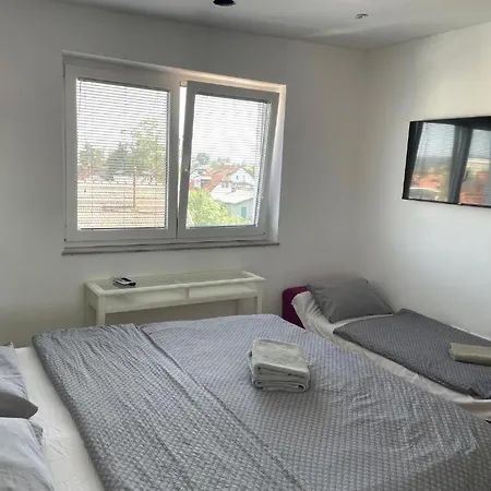 R41 - Tivoli Groundfloor Konukevi Ljubljana