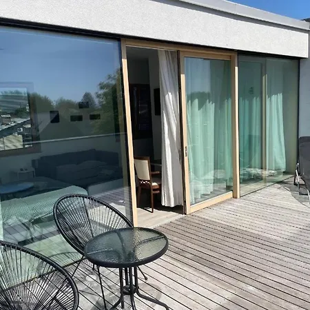 R41 - Tivoli Groundfloor Penzion