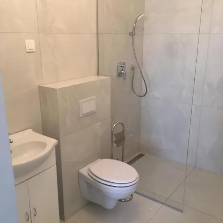 R41 - Tivoli Groundfloor Penzion