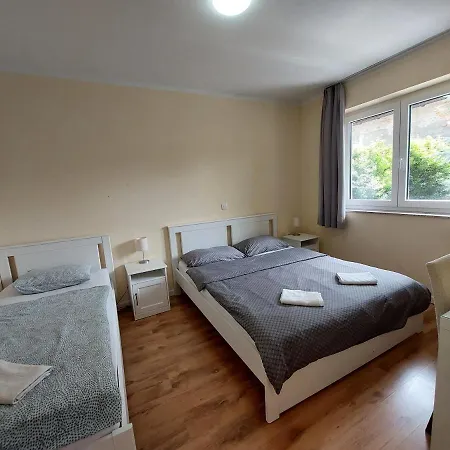 Konukevi R41 - Tivoli Groundfloor 3*
