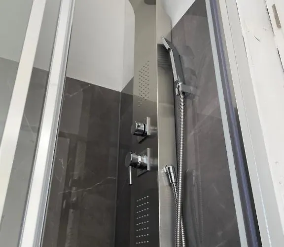 R41 - Tivoli Groundfloor 3*