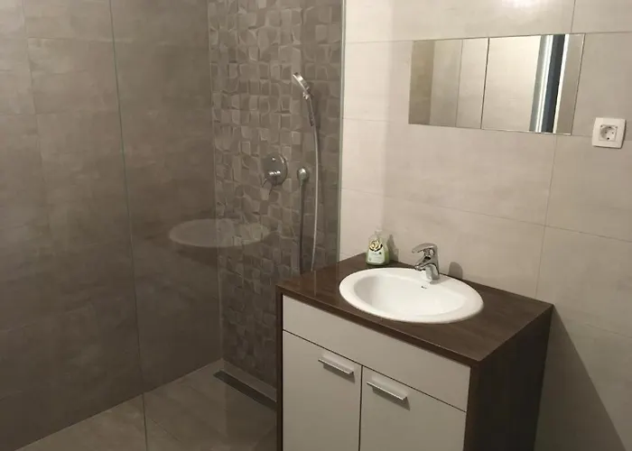R41 - Tivoli Groundfloor Guest house Ljubljana