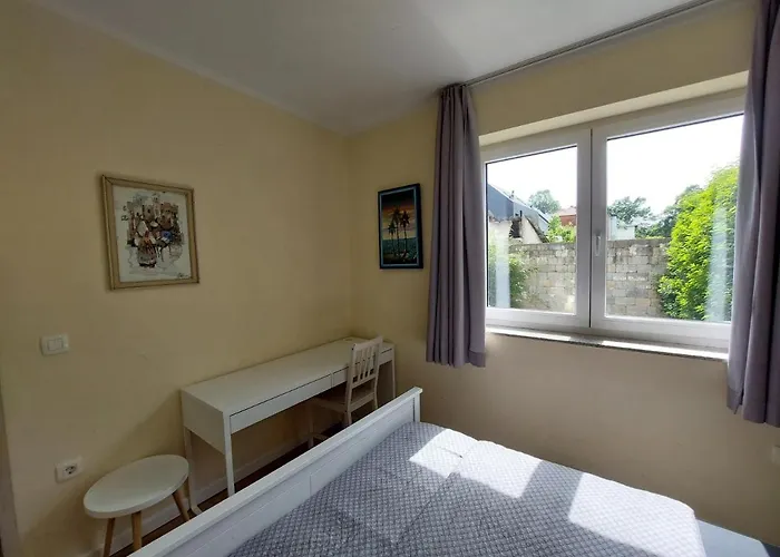 R41 - Tivoli Groundfloor 3* Ljubljana