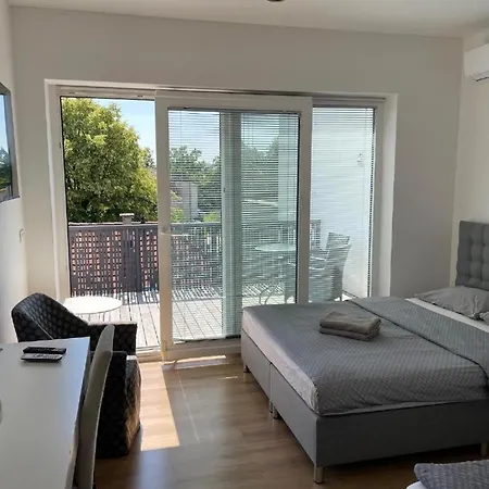 Gasthuis R41 - Tivoli Groundfloor Ljubljana